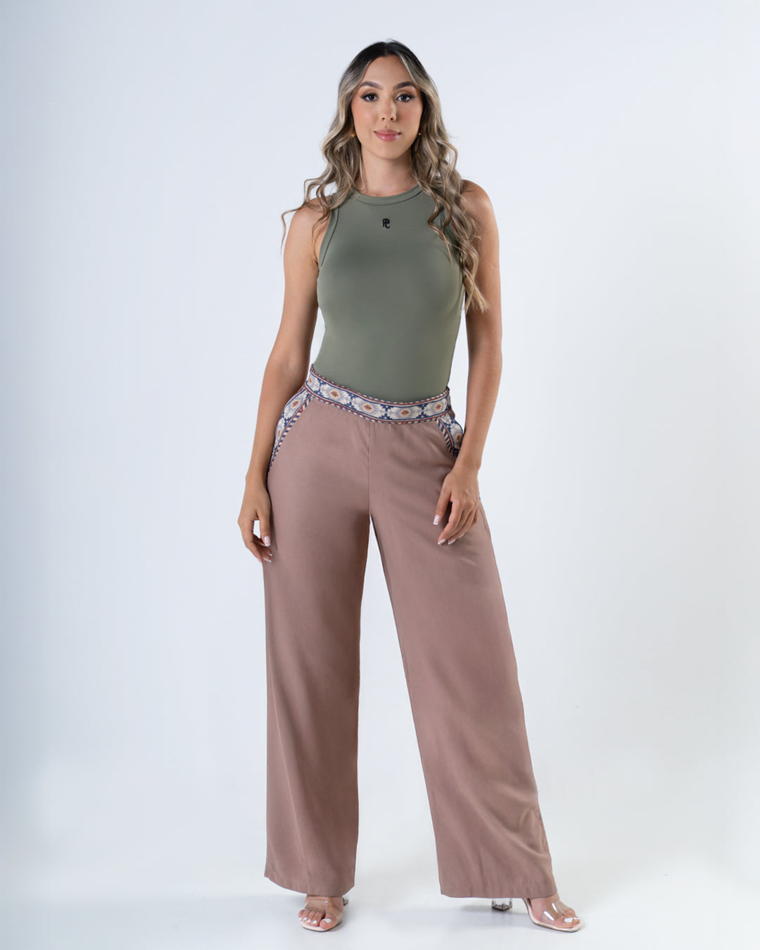 P74407 PANTALÓN FLOW CAFE