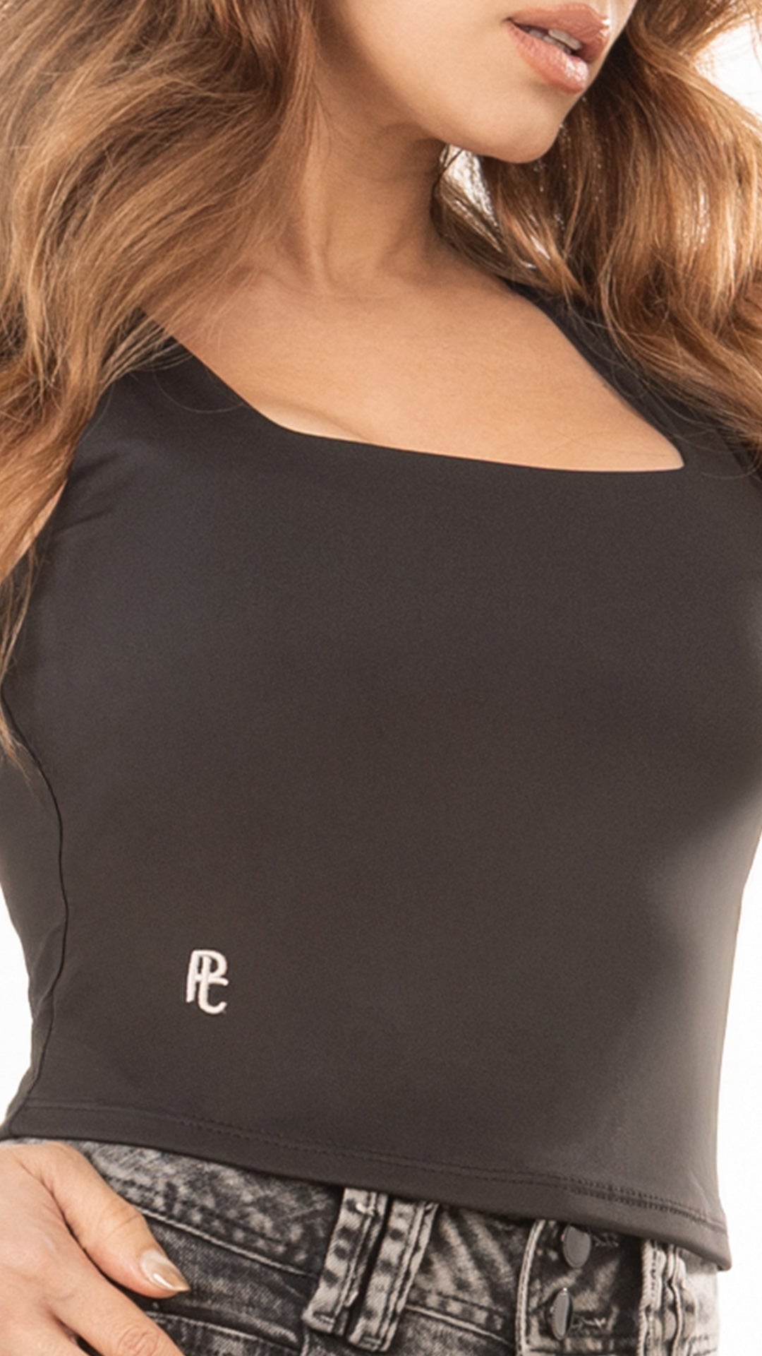 P3984 BLUSA BASICA POLIESTER NEGRO