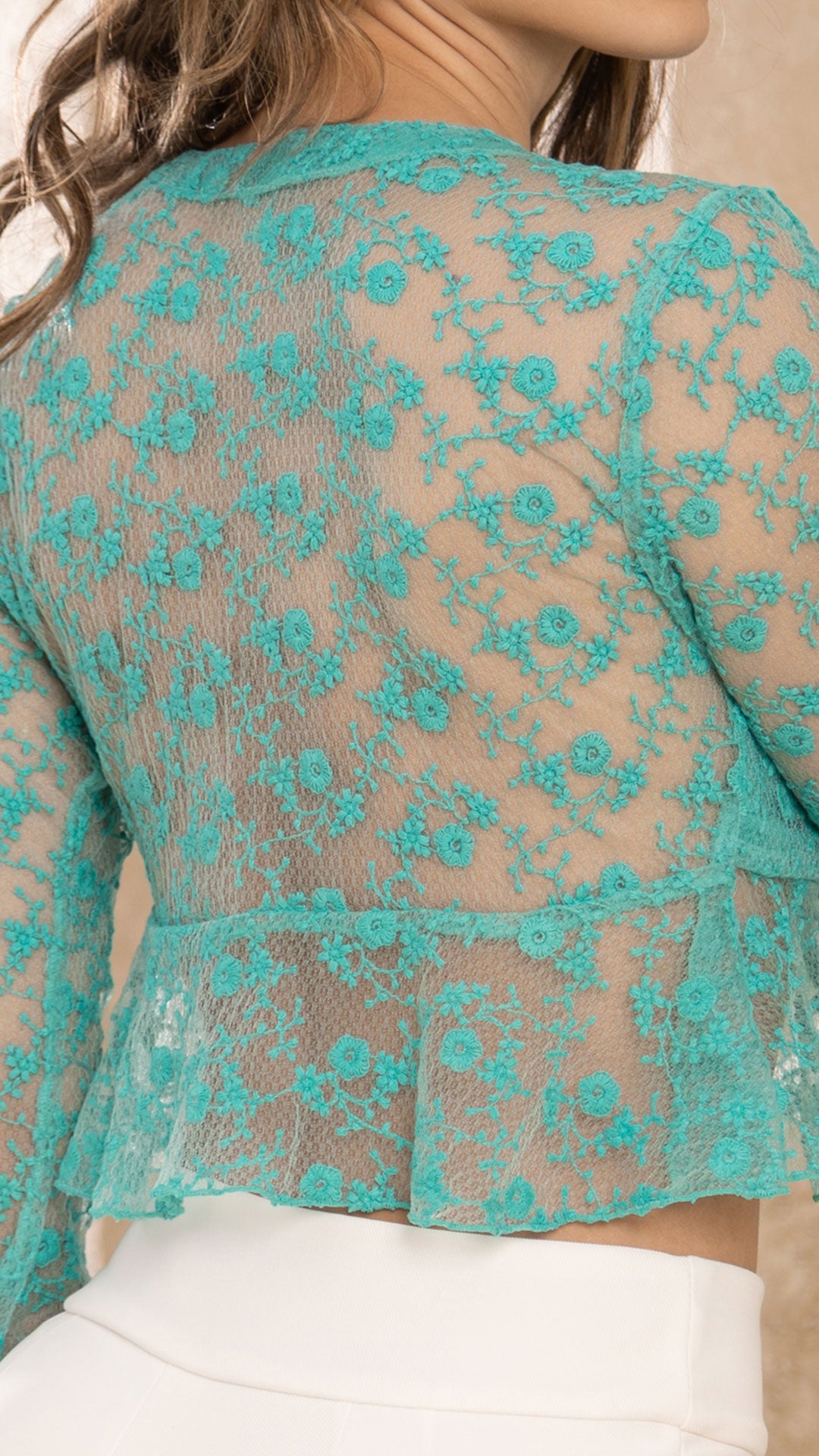 P3988 BLUSA MALLA BORDADA VERDE JADE