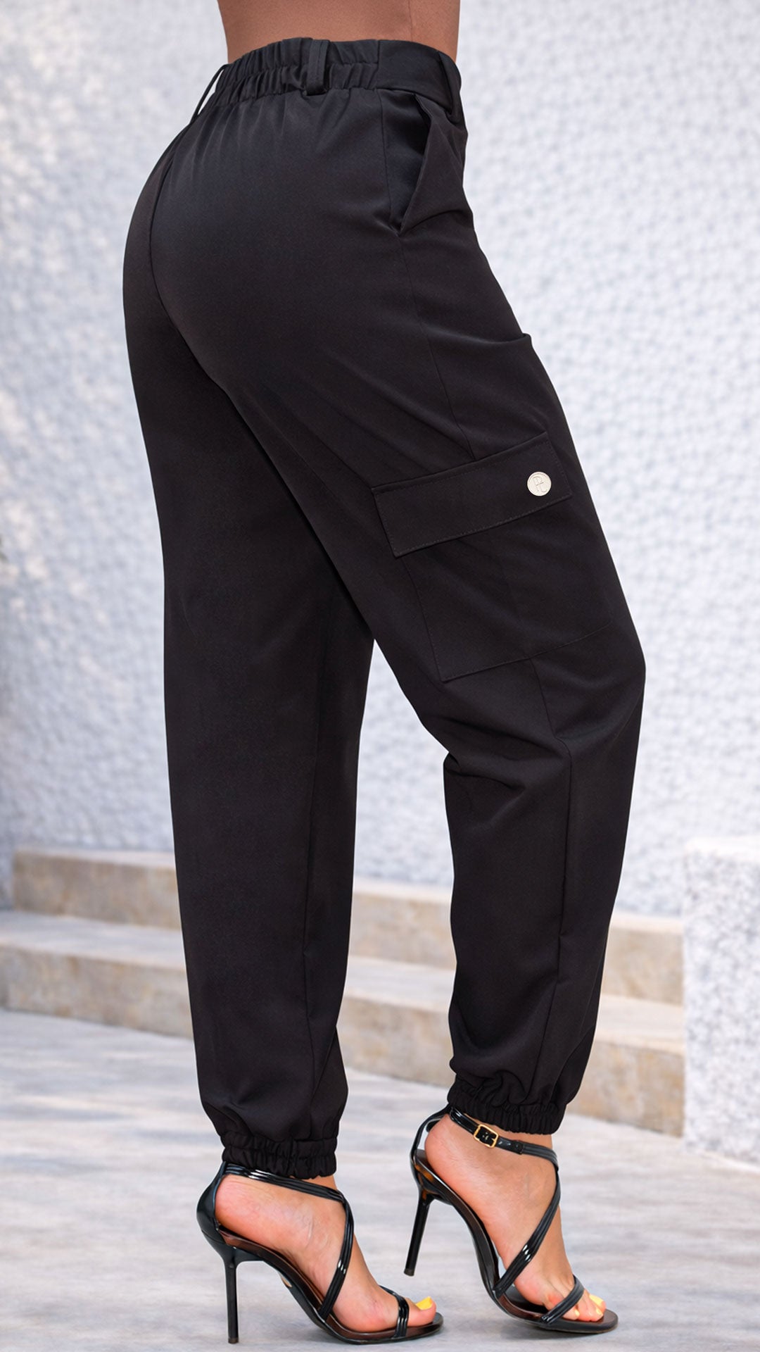 P74637 PANTALON LULOLEMON NEGRO